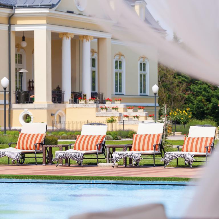 Amade Chateau Vrakun Exterior photo